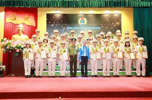 Vinh danh 34 tập thể và 77 cá nhân điển hình tiên tiến trong Công đoàn Công an nhân dân, giai đoạn 2015 – 2020